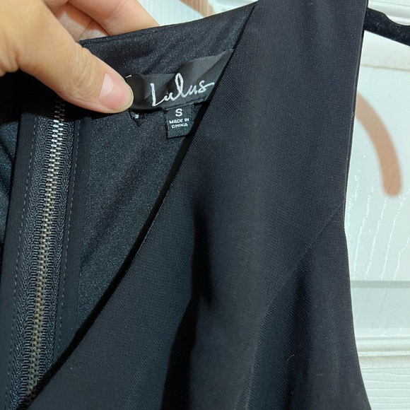 Lulu’s Cutout Bodycon Black Mini Dress size Small NWOT - Picture 3 of 4